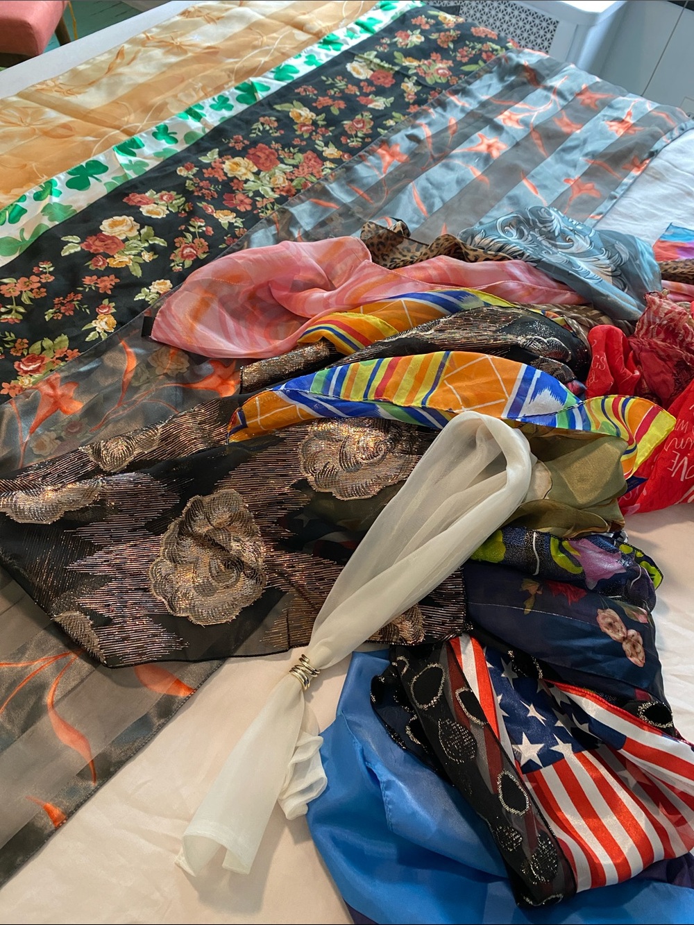 22 vintage woman’s scarves.
Circa 1960s-90s.